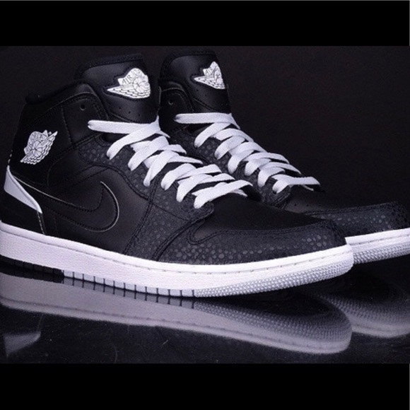 Jordan Other - Air Jordan 1 Retro Pure Platinum (7y)